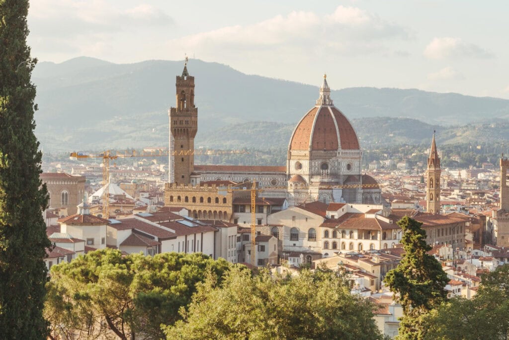 How to buy in Italy
