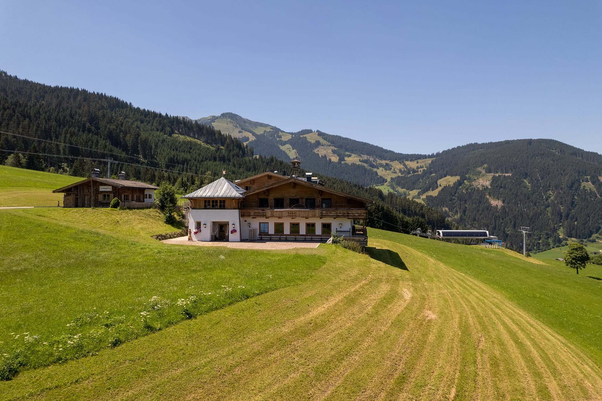 Exterior view_Maria_Alm