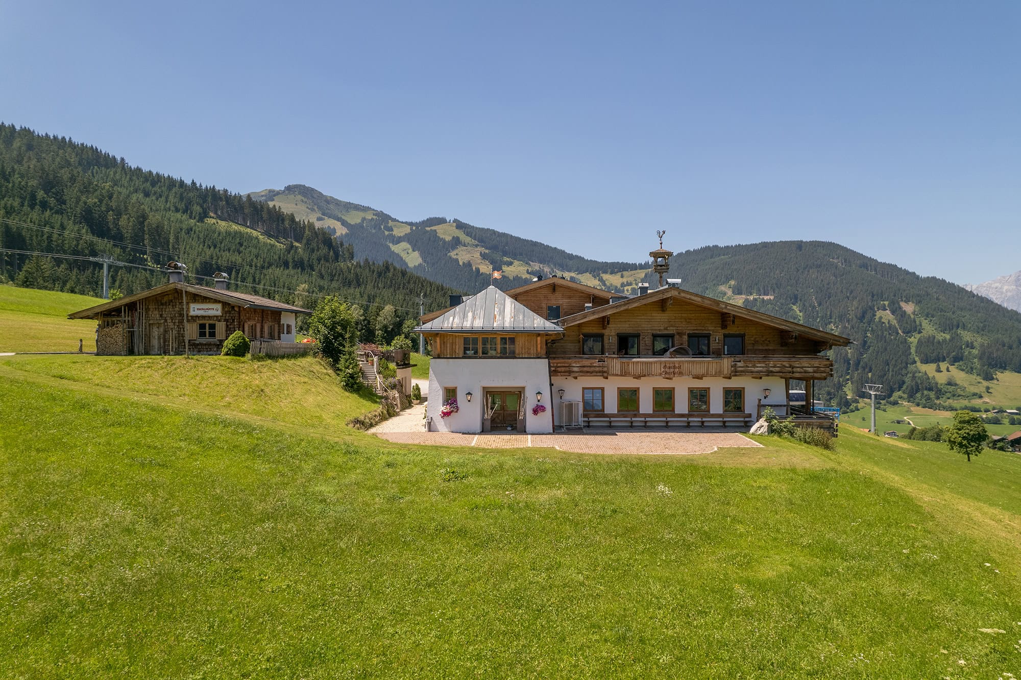 Exterior view_Maria_Alm