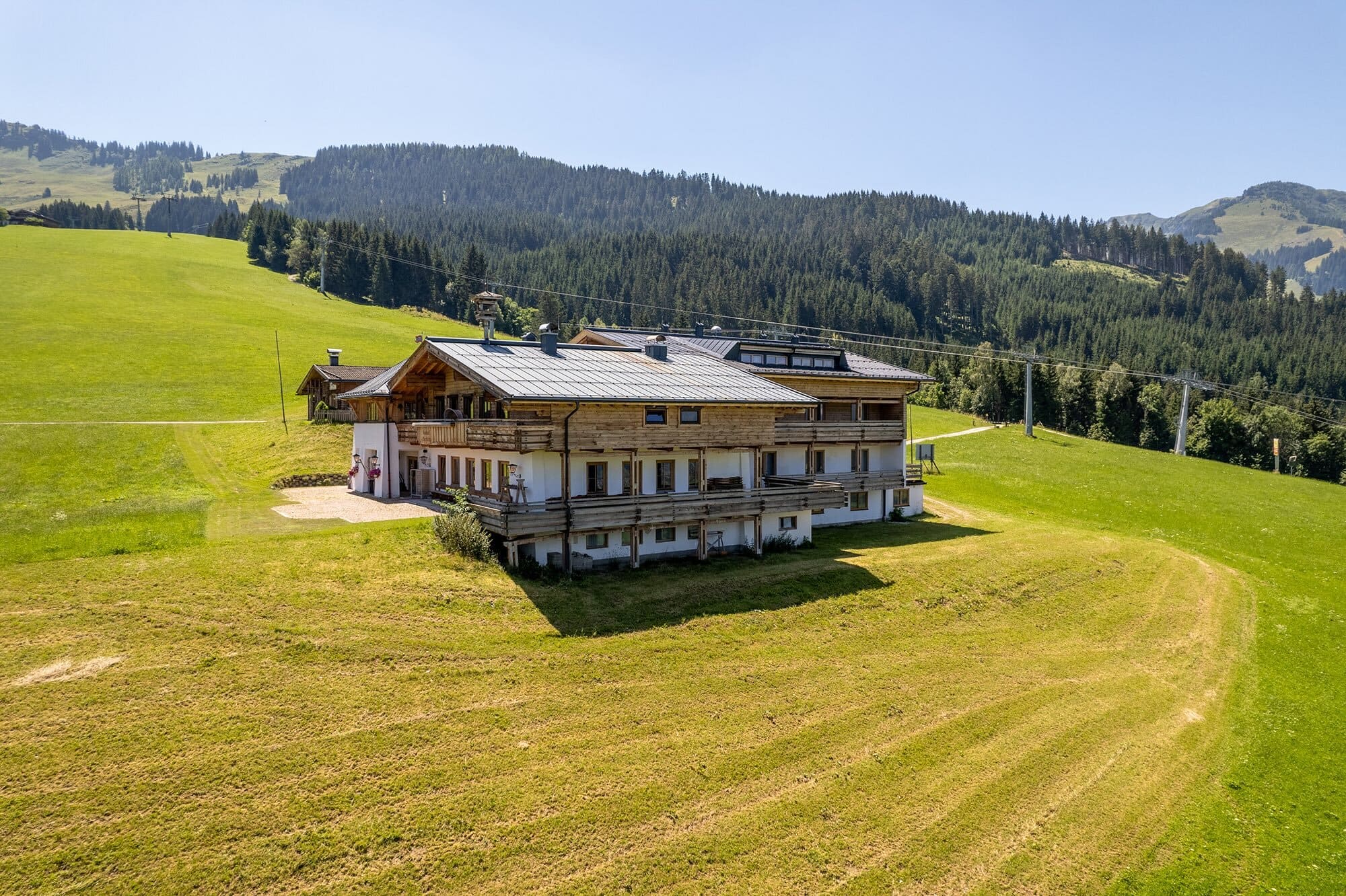 Exterior view_Maria_Alm