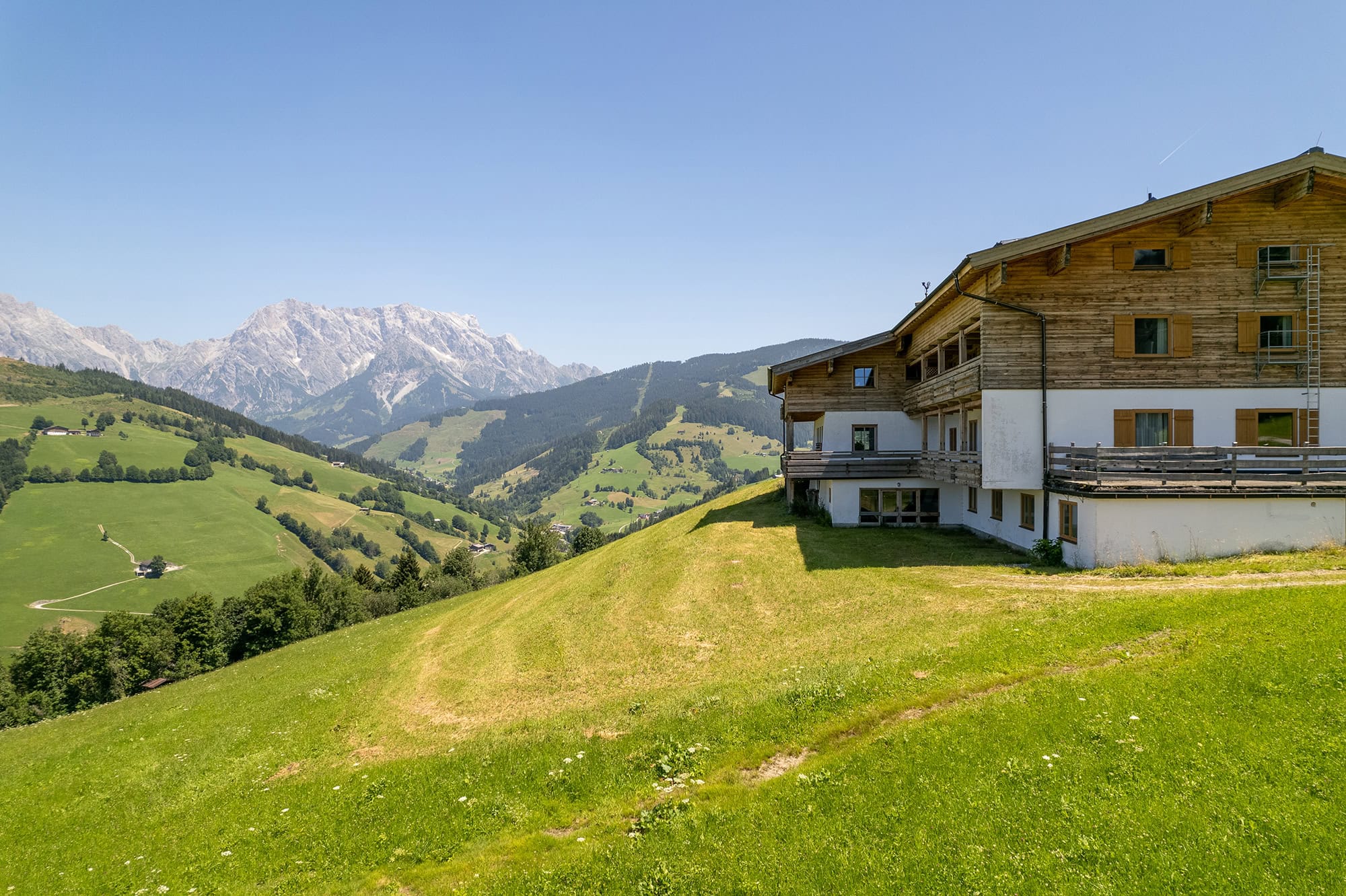 Exterior view_Maria_Alm