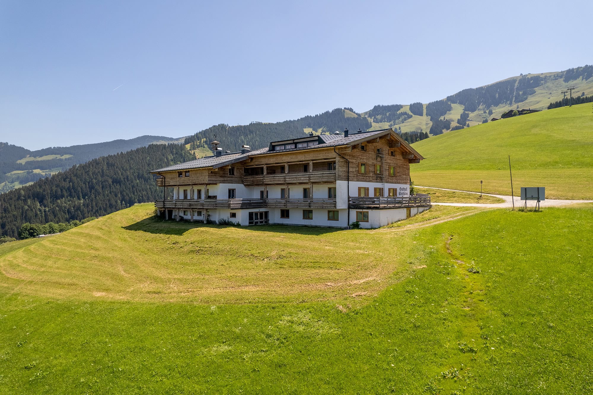 Exterior view_Maria_Alm