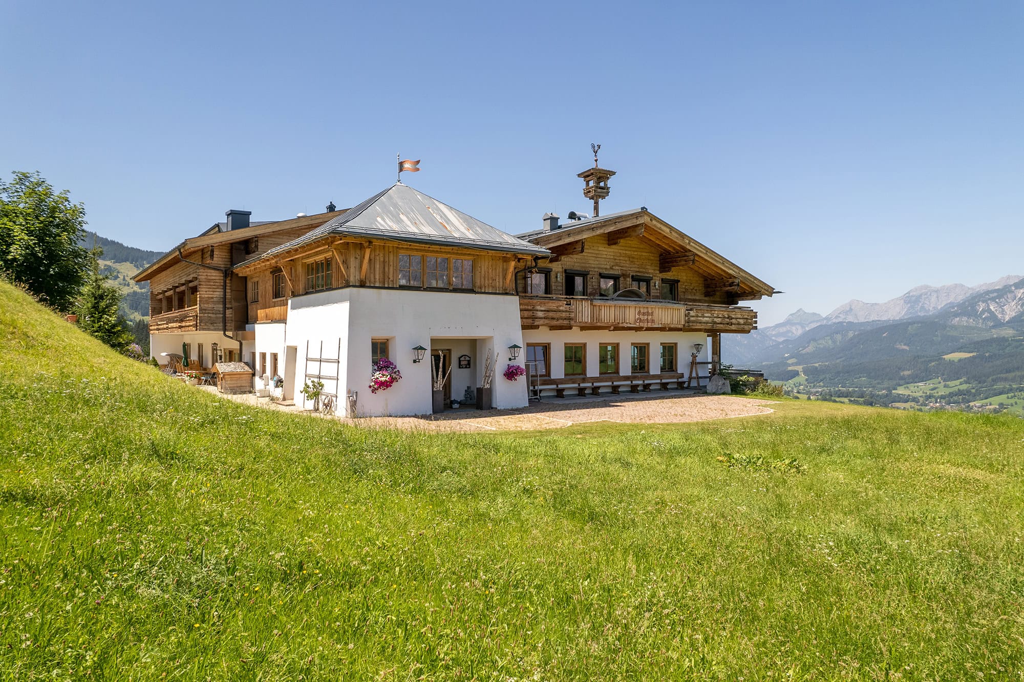 Exterior view_Maria_Alm