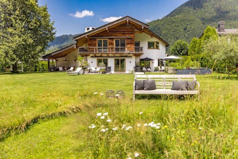 Modern country house villa