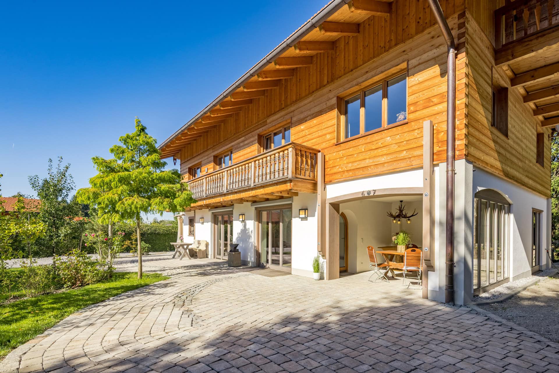 House with large outdoor area