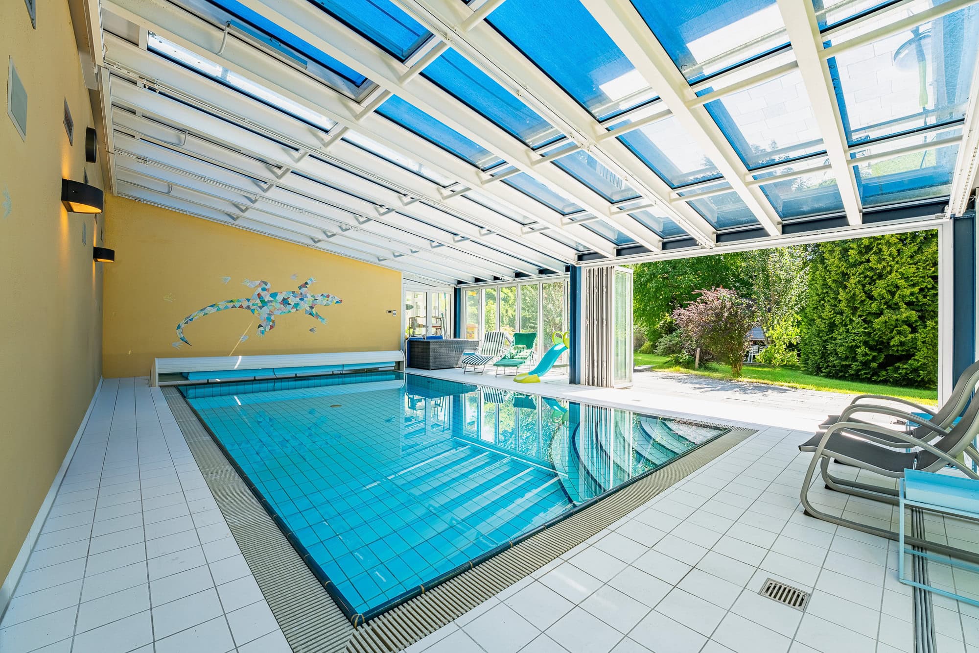 Schwimmhalle