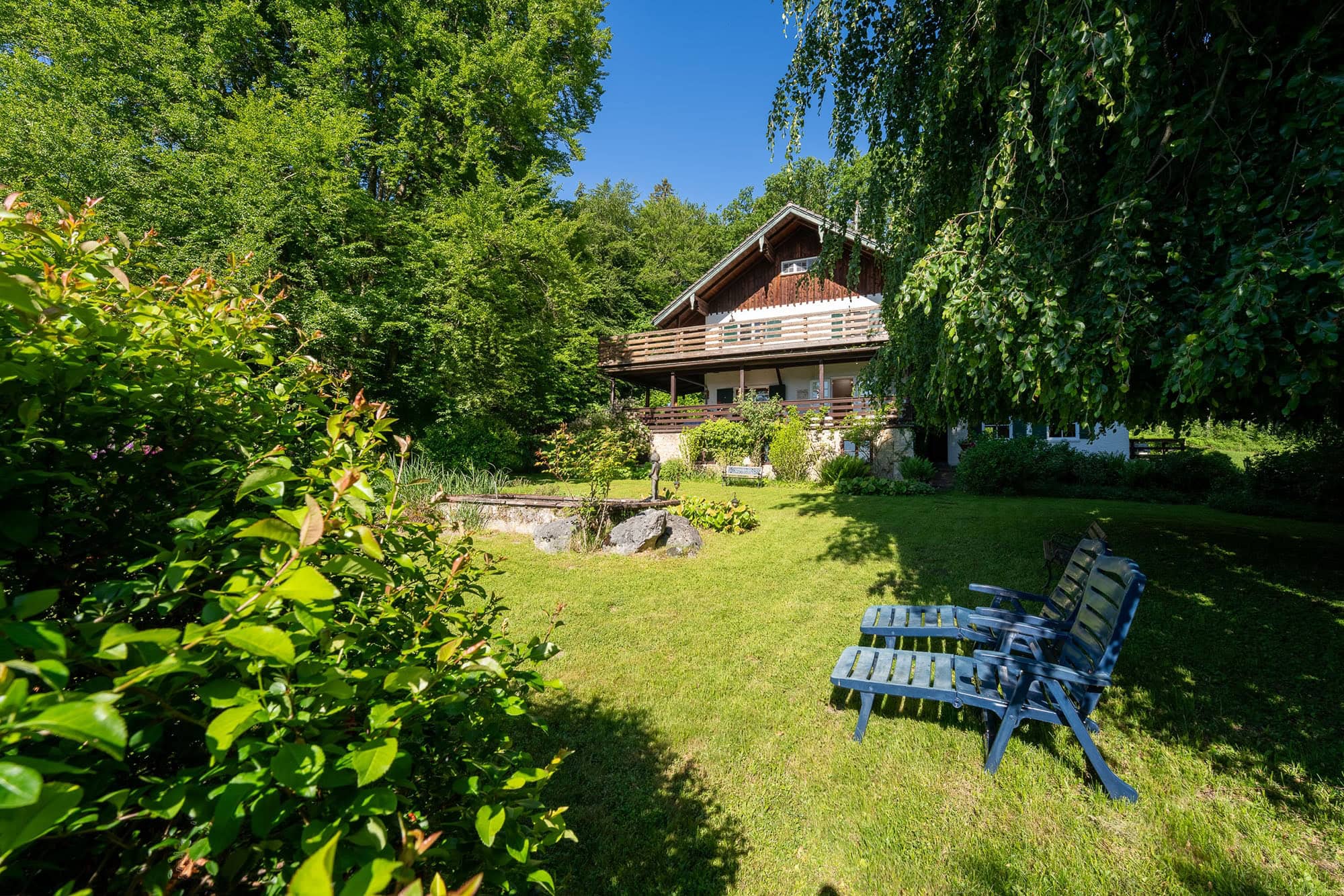 Idyllischer Parkgarten